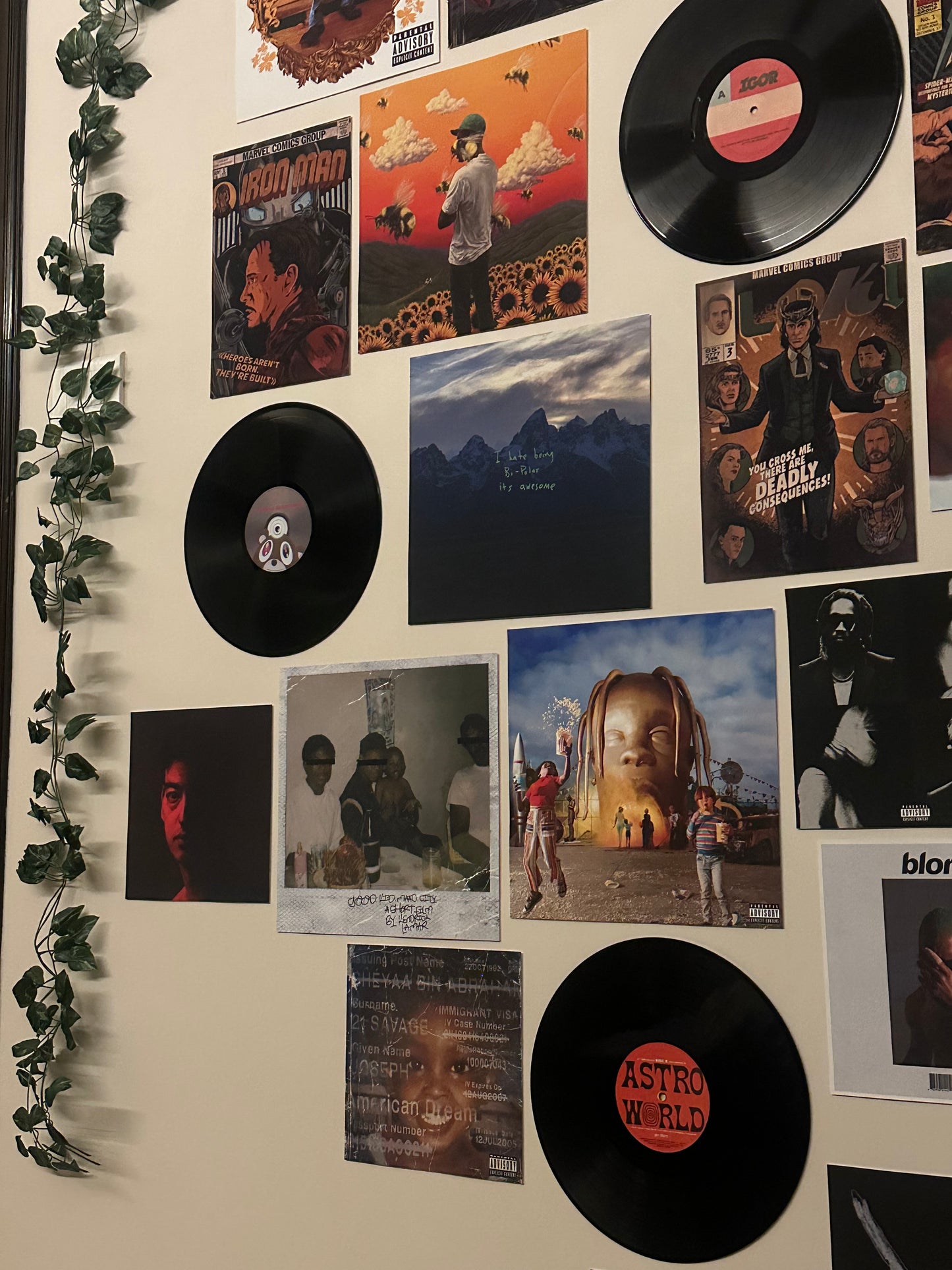 CUSTOM WALL DECOR SET - ALBUM COVER POSTERS AND VINYL RECORDS