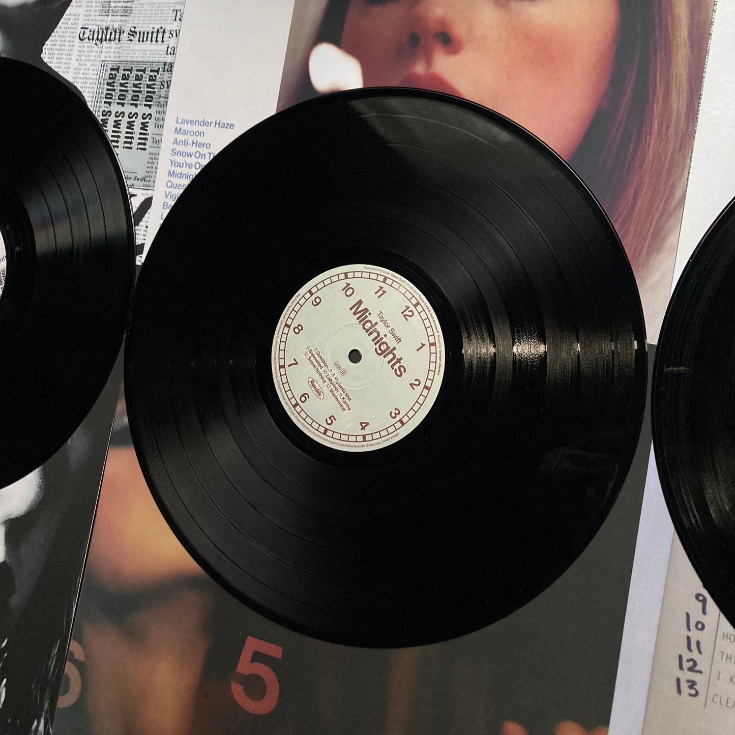 VINYL RECORDS - TAYLOR SWIFT