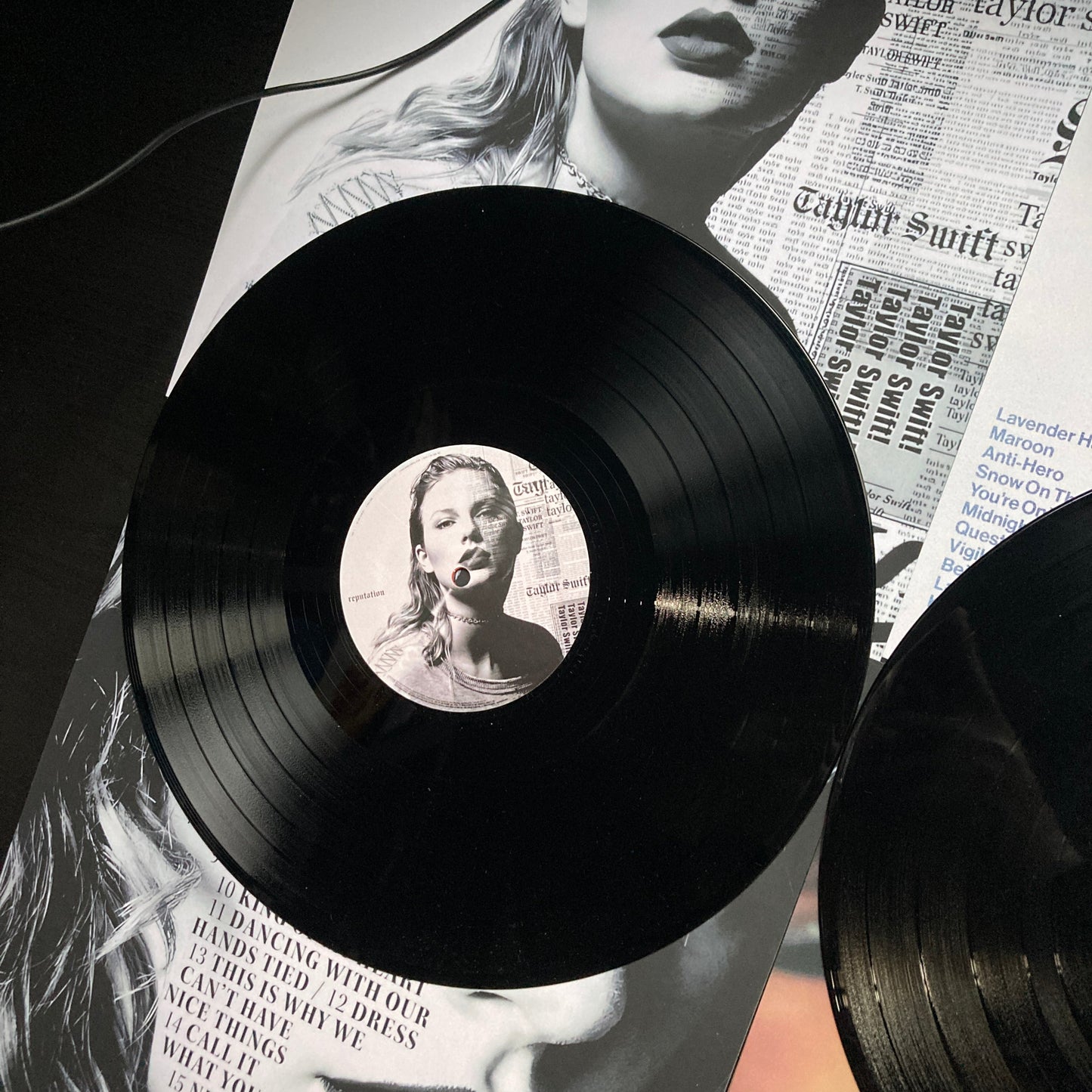 VINYL RECORDS - TAYLOR SWIFT