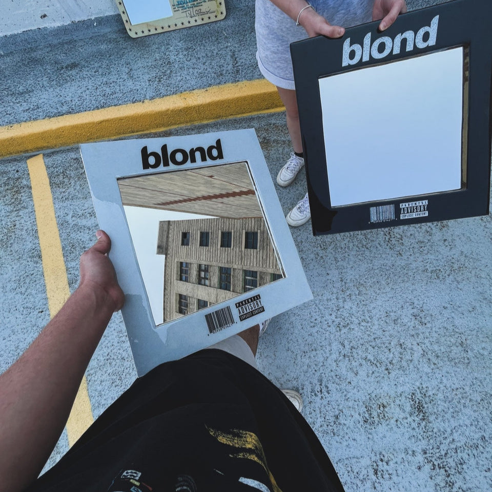 BLOND MIRROR