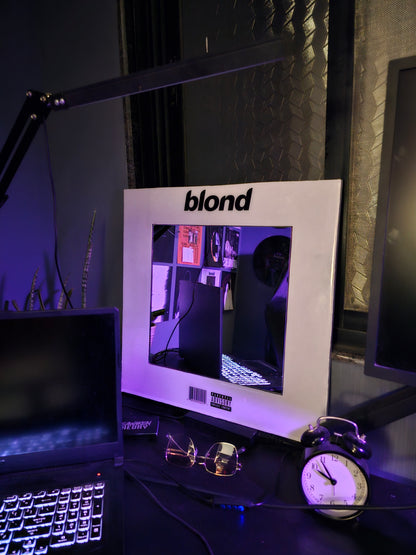 BLOND MIRROR